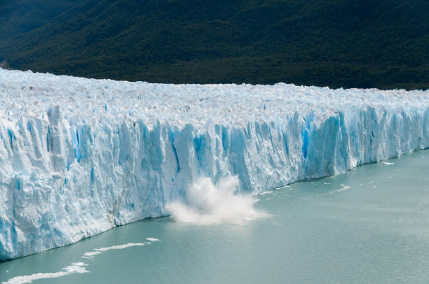 istock Ice Calving at the Perito Moreno Glacier 866014894