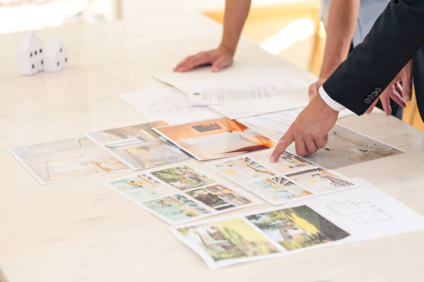istock Home seller presenting property advantages 866063738