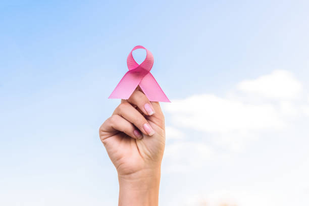 sensibilisation au cancer du sein - octobre photos et images de collection