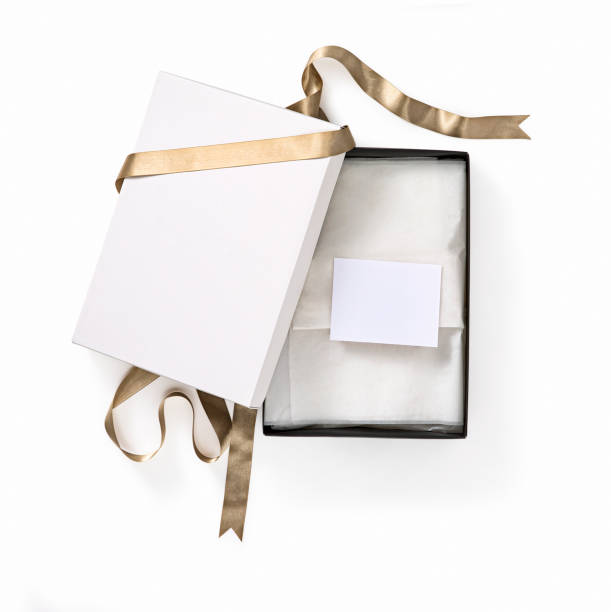pudełko na prezent ze złotą kokardką - gift card gift certificate gift gold zdjęcia i obrazy z banku zdjęć