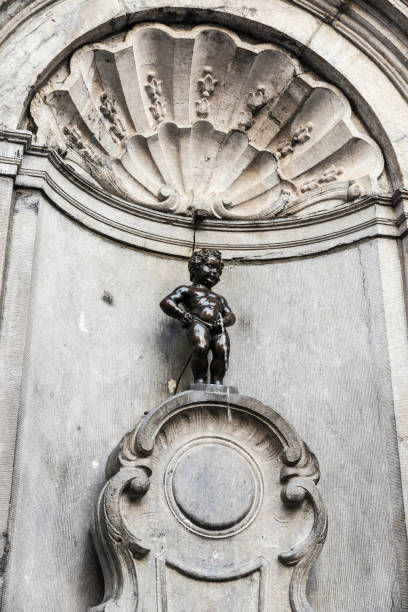 istock Manneken pis statue in Brussels, Belgium 866131316