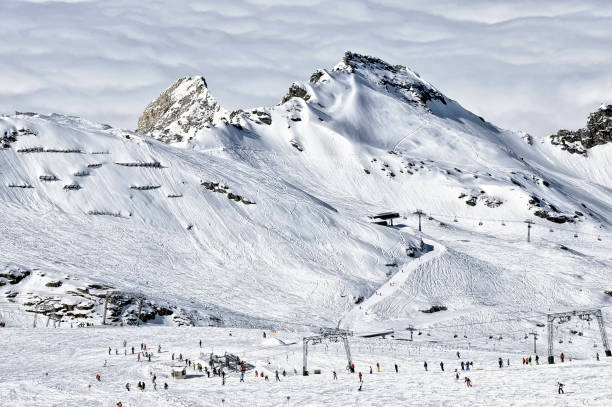 station de ski dans les alpes - 16711 photos et images de collection