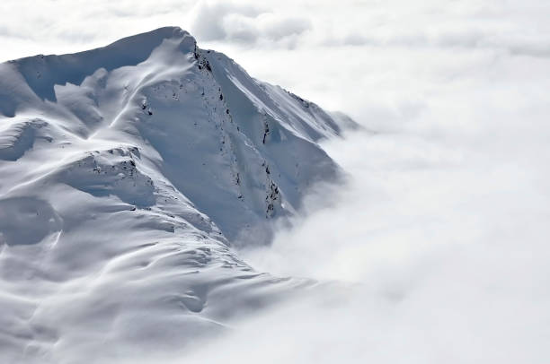 resort de esqui nos alpes - 16715 - fotografias e filmes do acervo