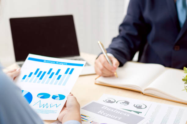 istock Business meeting time. Idea presentation, analyze plans.business concept. 866168366