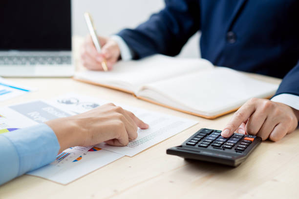 istock Business meeting time. Idea presentation, analyze plans.business concept. 866168594