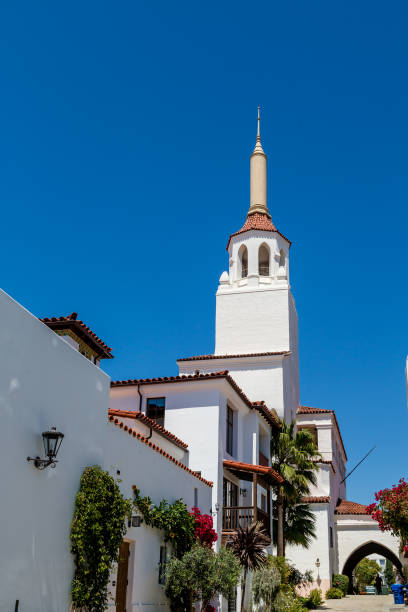 istock Old Mission Church in Santa Barbara 866169184