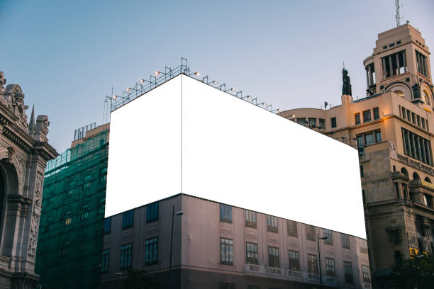 blank billboard on building - billboard posting showing billboard commercial sign imagens e fotografias de stock