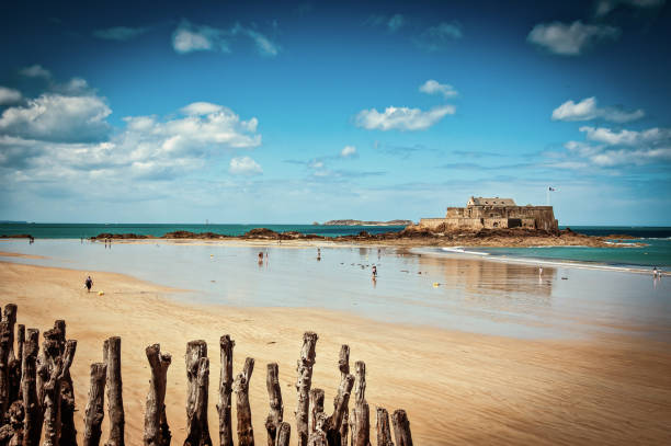 nacional de fort - saint-malo - steiner fotografías e imágenes de stock