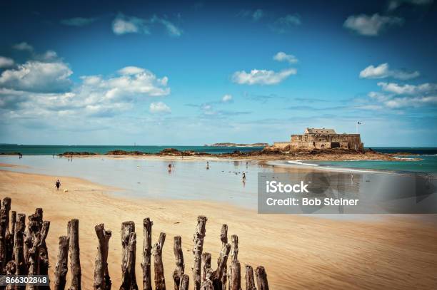 Fort National Saint Malo Stock Photo - Download Image Now - St-Malo, Beach, Sea