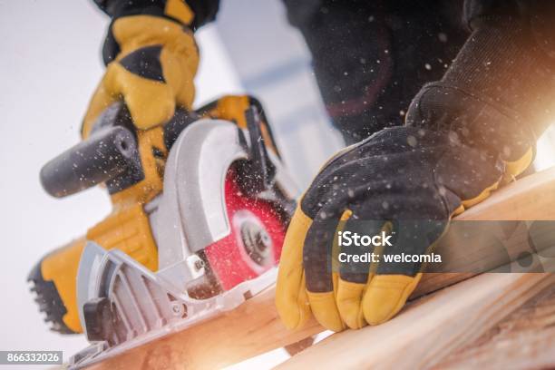 Holz Holz Werkzeuge Stockfoto und mehr Bilder von Holz - Holz, Sägen, Bauarbeiter