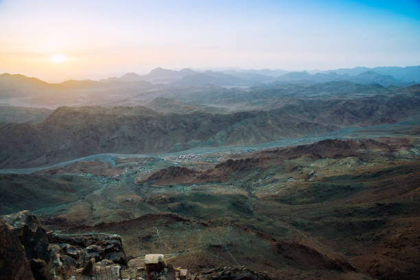 istock Sinai Mountains at dawn 866333134