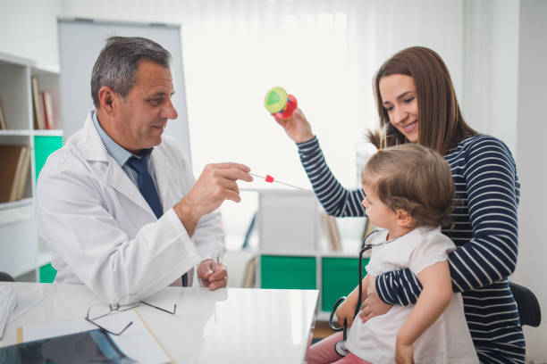 istock Little patient and doctor 866364650