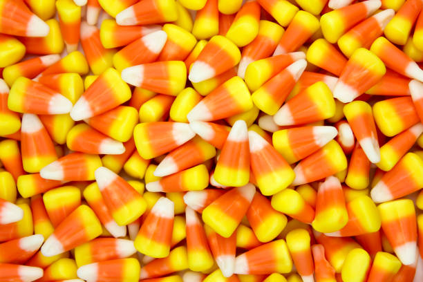 candy corn - sweet food sugar vibrant color multi colored imagens e fotografias de stock