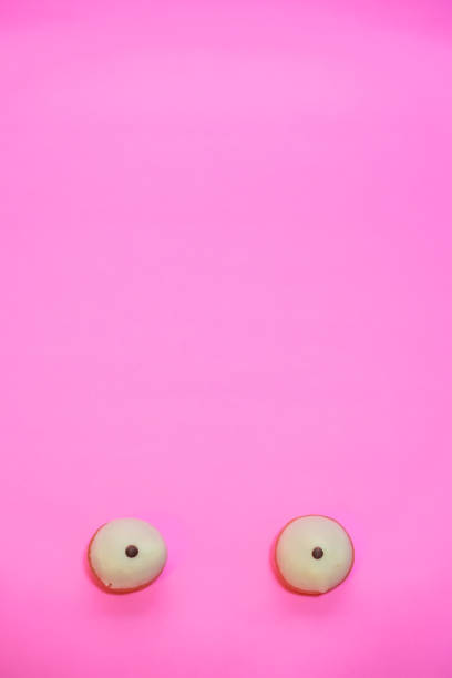 istock Surprising eyes（The eyes which I made with a doughnut） 866398170