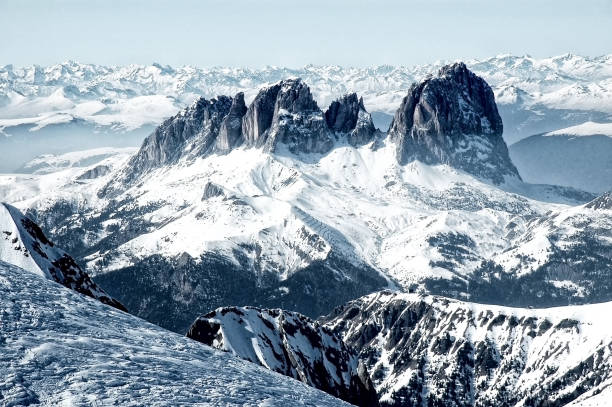 ośrodek narciarski we włoskich dolomitach - 16740 zdjęcia i obrazy z banku zdjęć