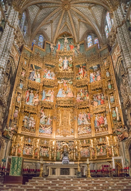 Altare Maggiore nella Cattedrale dei Primati di Santa Maria a Toledo in Spagna - foto stock