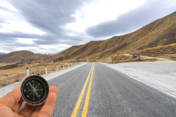 compass - arthurs pass national park photos et images de collection