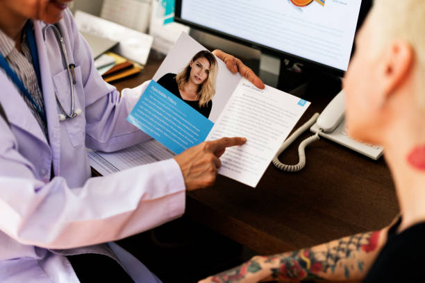 istock Patient is meeting a doctor 866495418