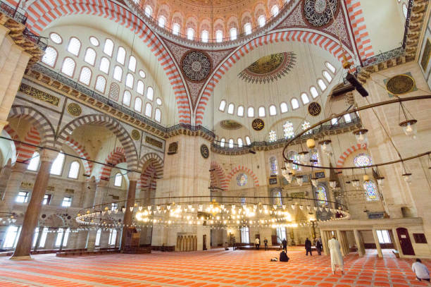 istock Fatih Mehmet mosque in Istanbul, Turkey 866501042