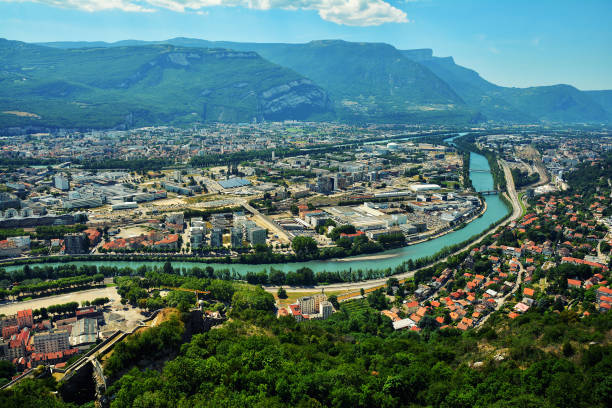 istock Amazing view with bridge over Isere river in Grenoble 866506734