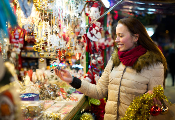 istock Female customer at the Christmas Fair 866514696