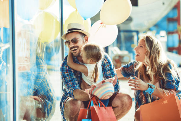 istock Happy Family on Shopping 866531256