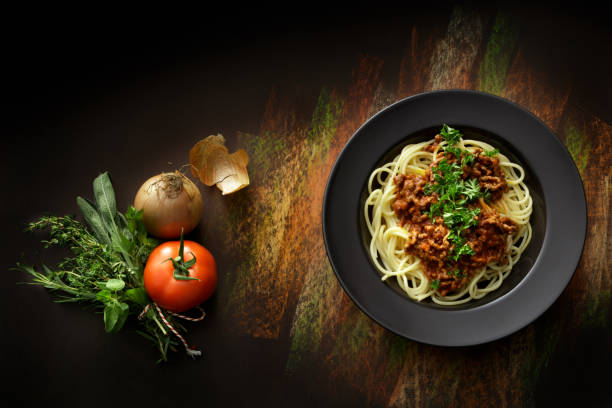 istock Italian Food: Spaghetti Bolognese Still Life 866549346
