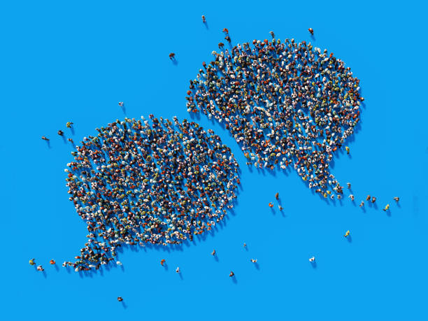 istock Human Crowd Forming A Big Speech Bubble: Communication And Social Media Concept 866605898