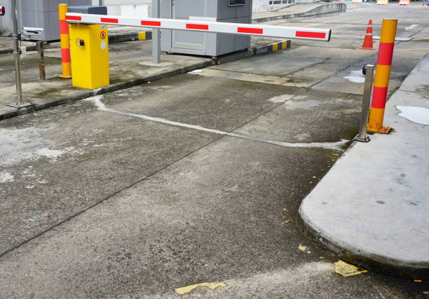 istock Entrance of the garage 866616542