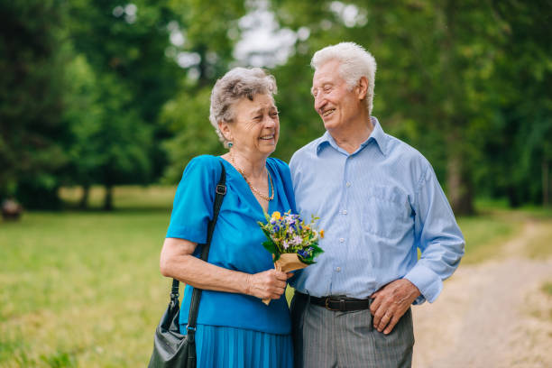 istock Senior couple and romance 866617236