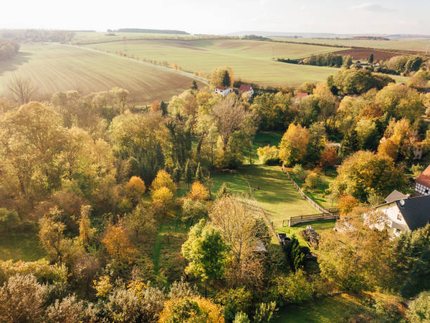 istock Beautiful Autumnal Landscape 866625318
