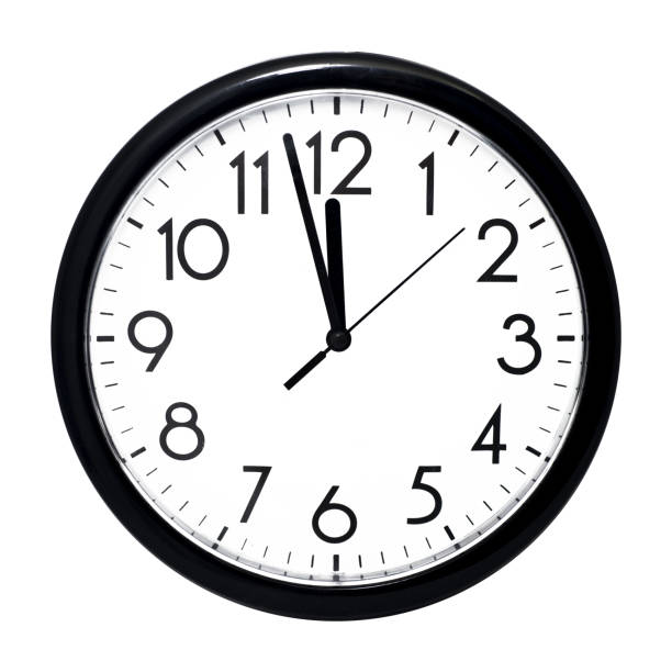 biały zegar ścienny. odizolowane na białym tle. - clock wall clock face clock hand zdjęcia i obrazy z banku zdjęć