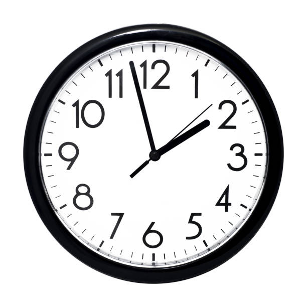 biały zegar ścienny. odizolowane na białym tle. - clock wall clock face clock hand zdjęcia i obrazy z banku zdjęć