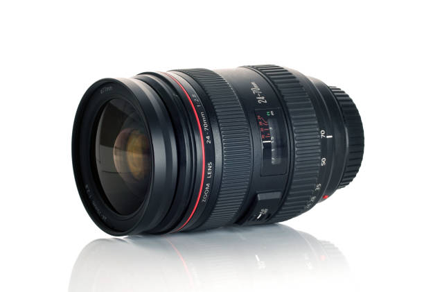 istock Heavy SLR zoom lens on white background 866696590