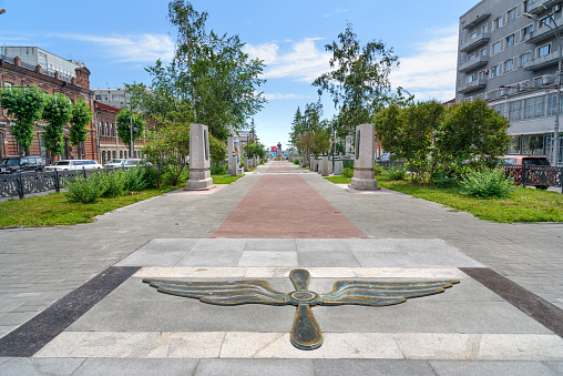 ノボシビルスクシベリアで元帥アレクサンドル イゴールイワノビッチシコル ポクルィシュキンの路地ロシア アベニューのストックフォトや画像を