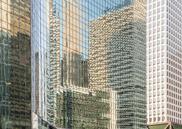 istock Downtown Chicago Loop Exterior Window Architecture Urban Building Backgrounds 866772756