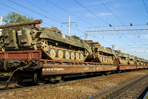 tank is fixed for transportation on the platform of railway transport