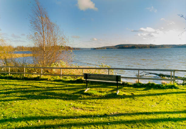 istock Mobilia End of Autumn Lake View 866867734