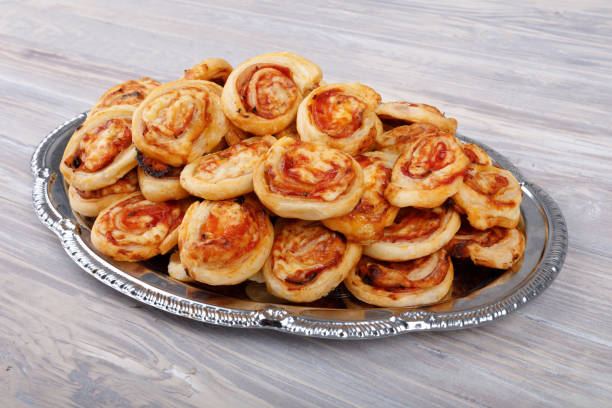 istock homemade bacon snail like Hawaiian pizza 866886664