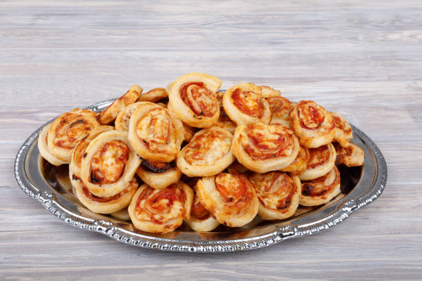istock homemade bacon snail like Hawaiian pizza 866886942