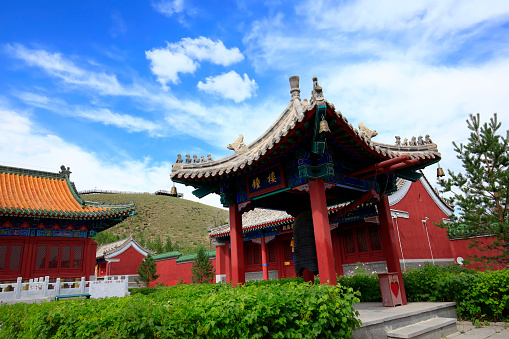 Chinese ancient temple architecture, auspicious, solemn