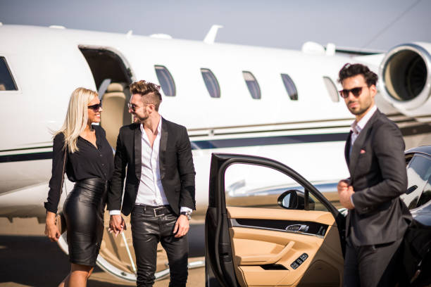 istock People at the airport 866908900