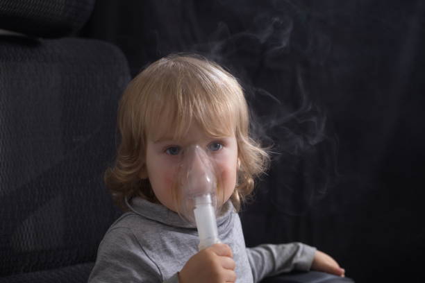 istock Inhalation child infant under one year 866963030