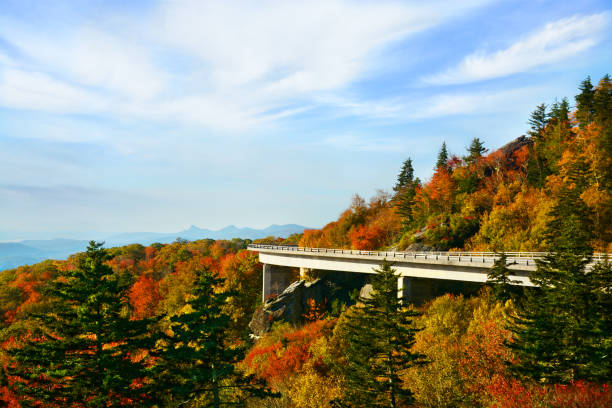 istock Beautiful fall  mountain landscape in North Carolina. 867015198