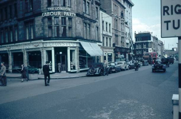 ロンドンでは、英国の労働党の古い事務所 1956 - social democrats ストックフォトと画像