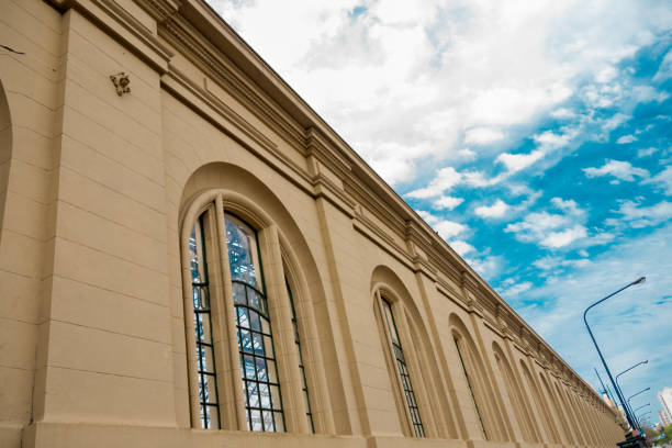 istock Wall and sky taken from below at the La Plata train station 867128904