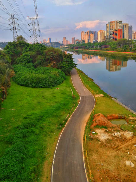 istock Marginal Pinheiros from Laguna Bridge. 867141962