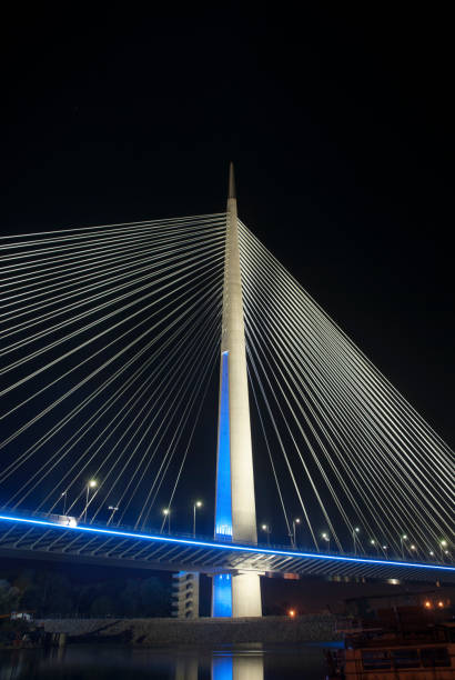 istock New Belgrade bridge, night photo 867162870