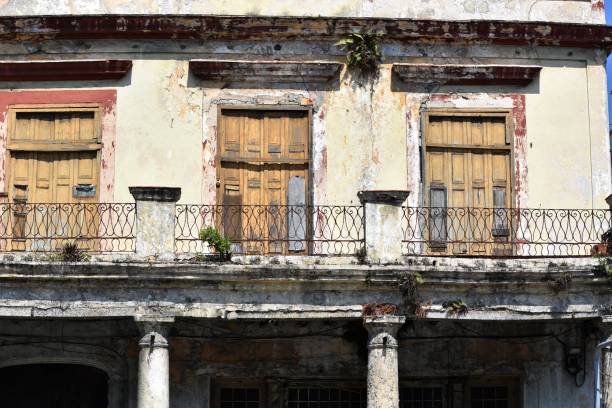 istock Havana Cuba Street Scenes 867212638