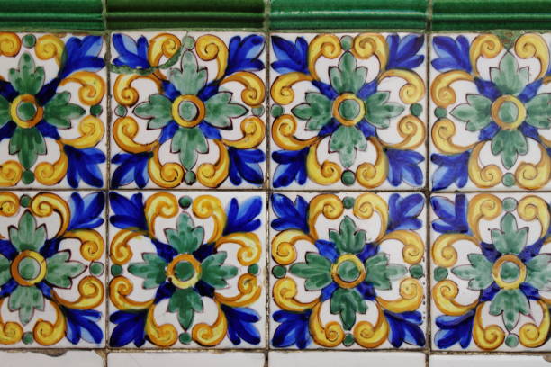 традиционные узоры андалузского азулехо - seville andalusia spain pattern стоковые фото и изображения
